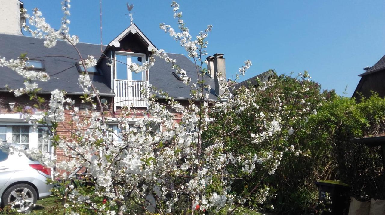 Vacances Paisibles Sur La Cote Fleurie. Trouville-sur-Mer Buitenkant foto
